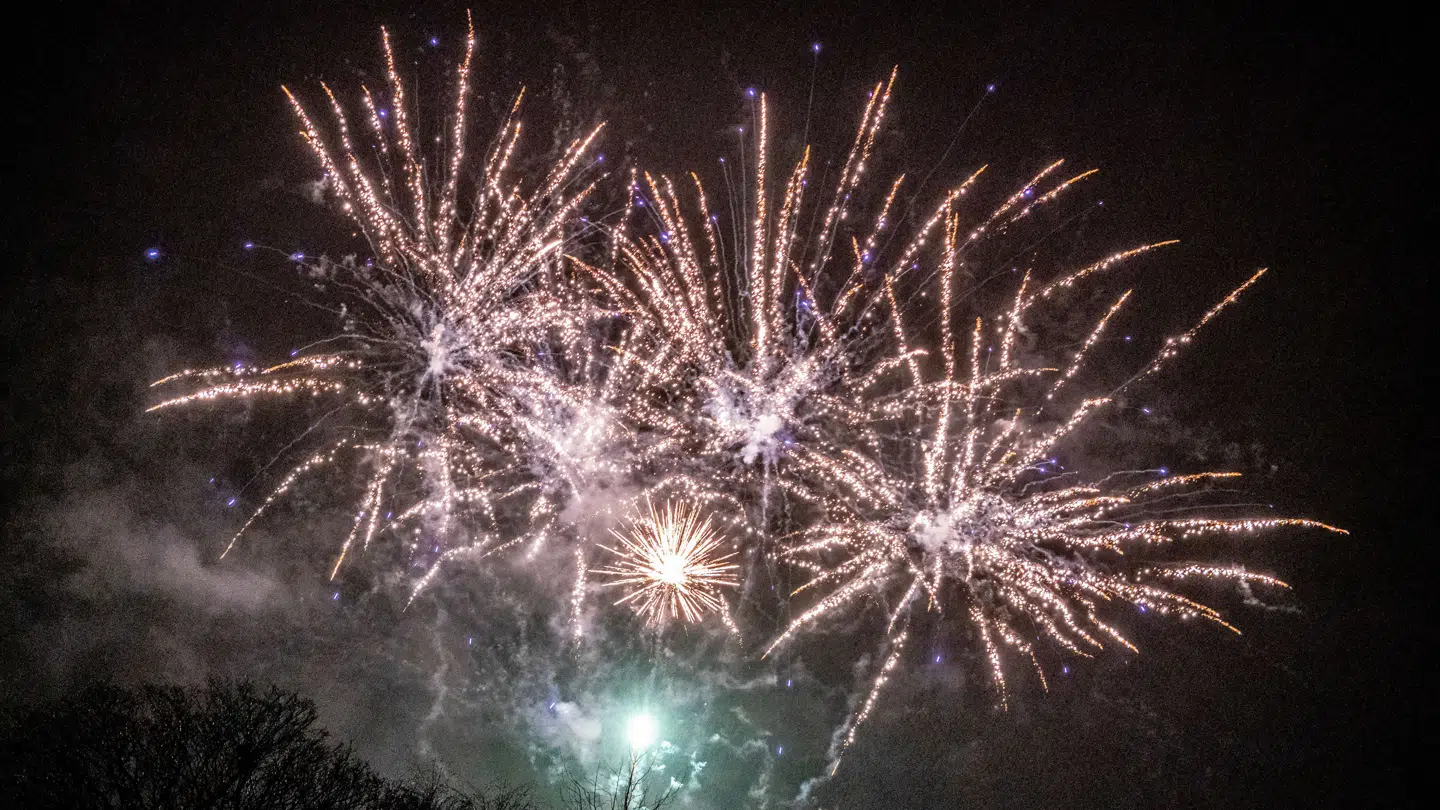 Det kan være en god idé at være ekstra varsom med fyrværkeriet nytårsaften, lyder det fra Sikkerhedsstyrelsen.