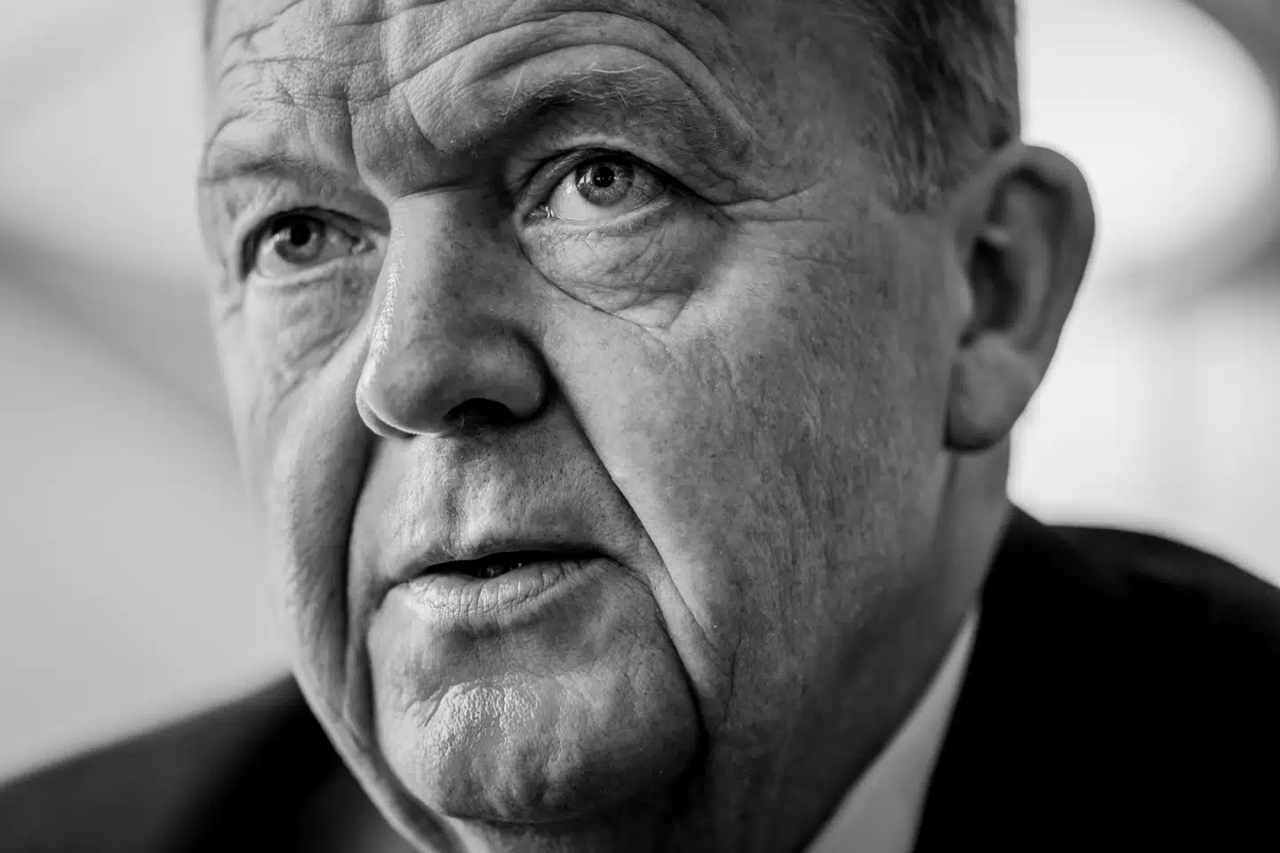 Udenrigsminister Lars Løkke Rasmussen (M) er foruroliget over situationen i Georgien.