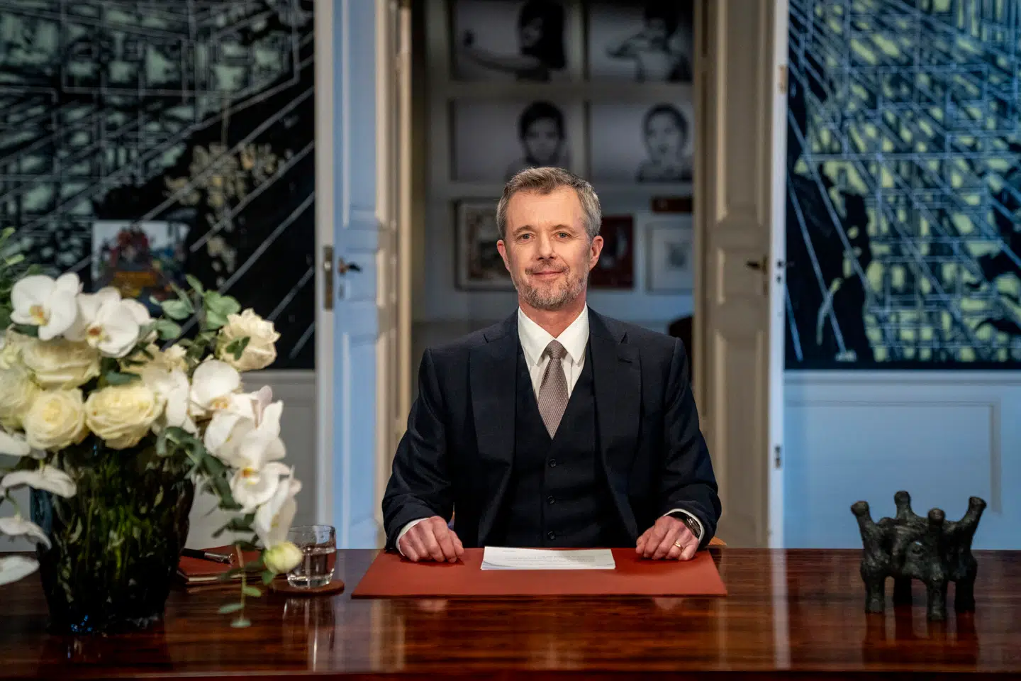 Kong Frederik under sin første nytårstale.