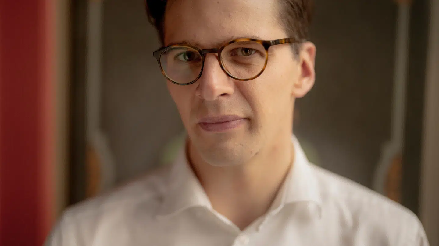 Alex Vanopslagh og hans forlovede venter barn.