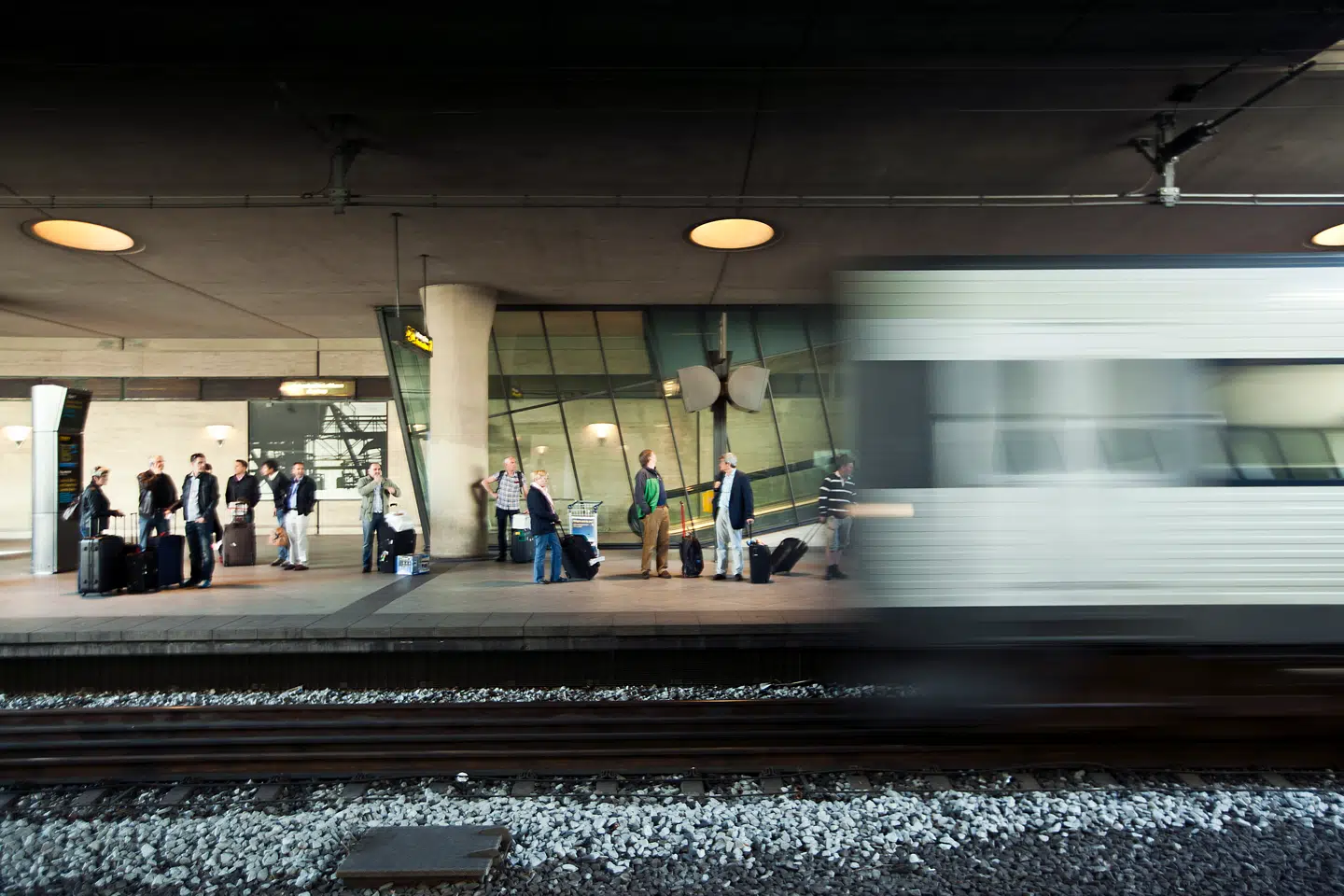 I fremtiden vil togpassagerer til og fra Københavns Lufthavn kunne stige på toget fra helt nye perroner.