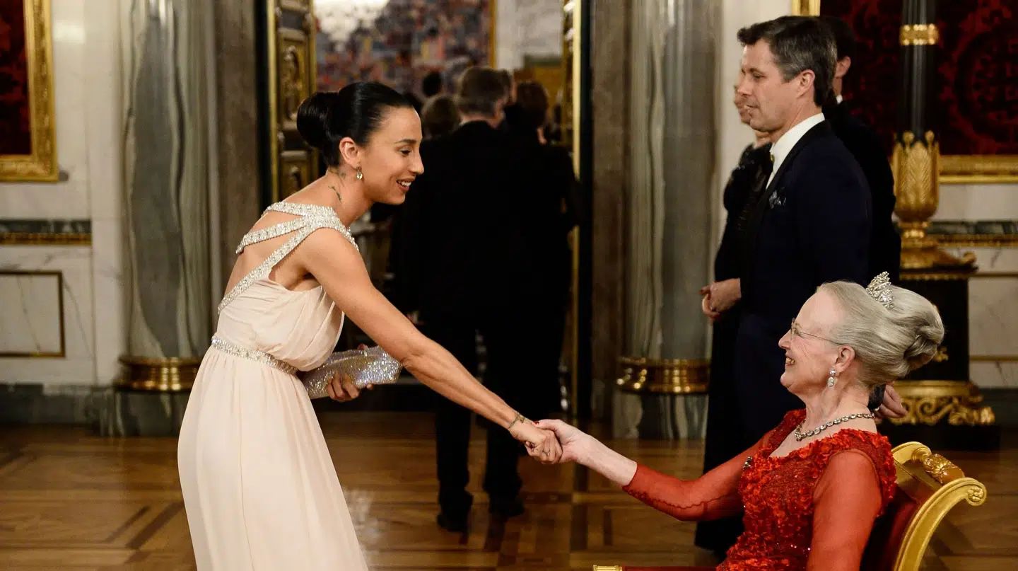 Fra det seneste kulturbal i 2016. Her hilser Medina på dronning Margrethe.