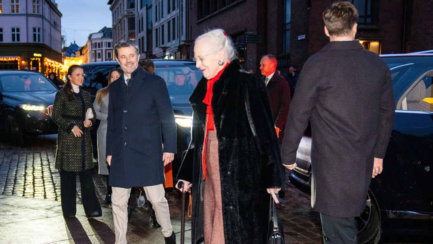 Kongefamilien til julegudstjeneste i Aarhus domkirke 24. december 2024.