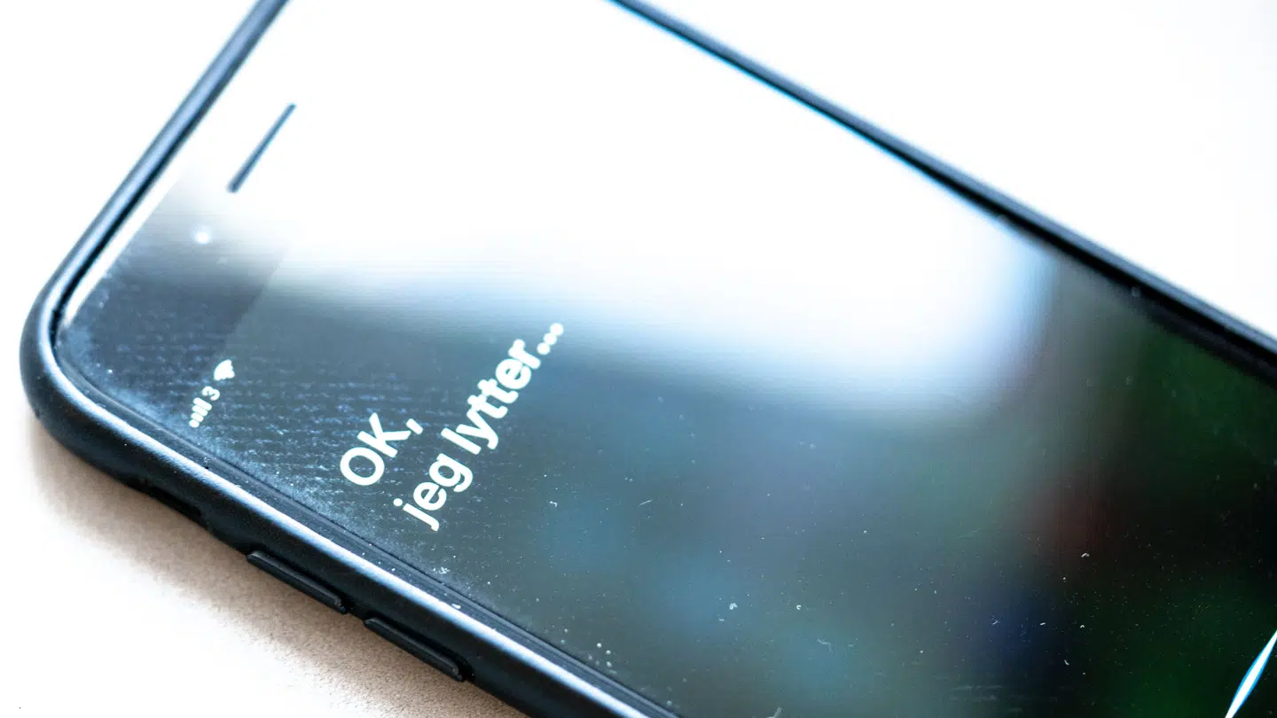 Har Siri smuglyttet til dine samtaler? Spørgsmålet er omdrejningspunkt i en retssag, hvor Apple er under anklage for at optage og videregive Iphone-brugernes samtaler uden deres vidende.