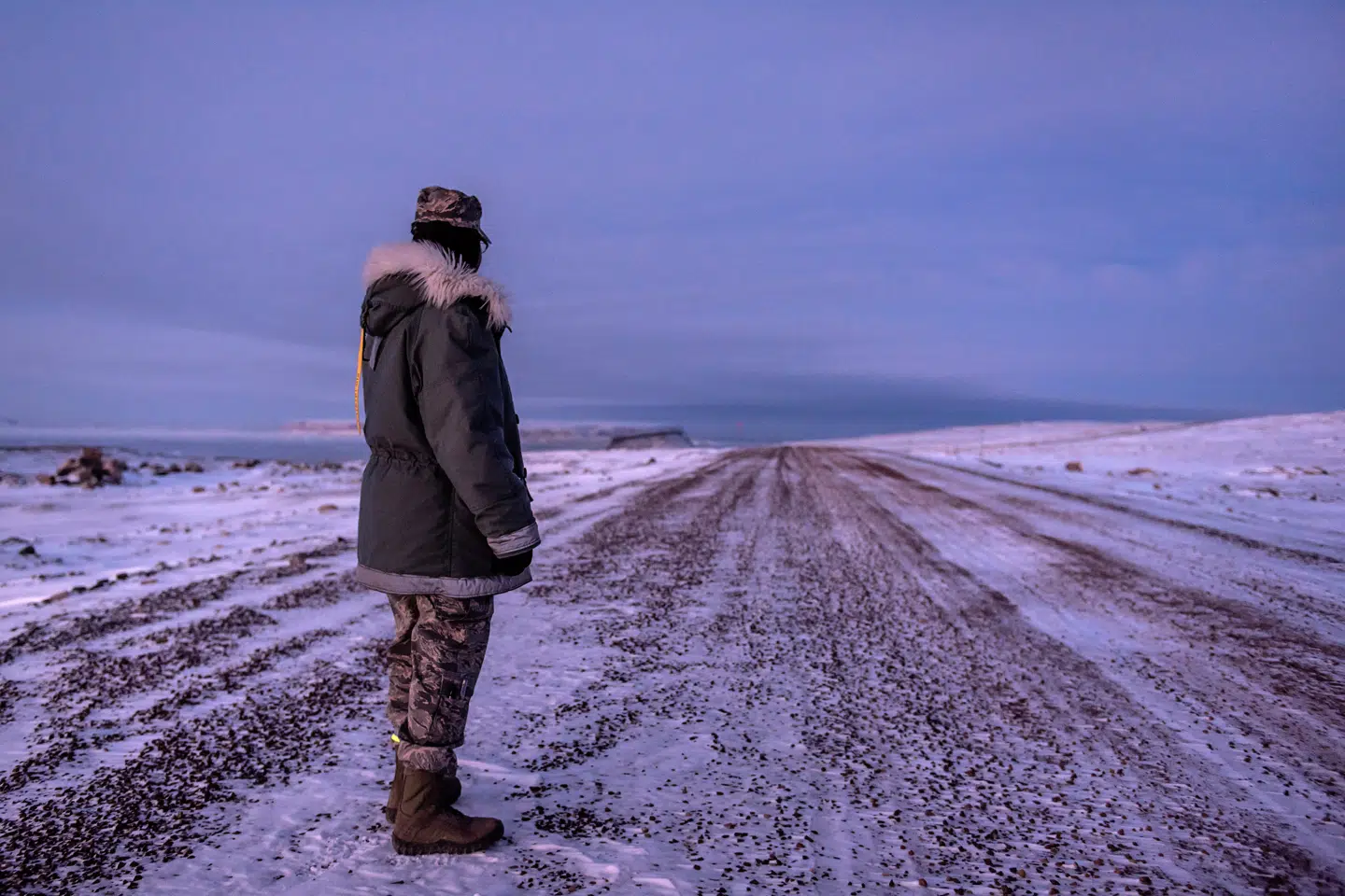 »Jeg kan godt forstå, hvis grønlænderne er sure over fortiden, men kigger de ind i fremtiden, er Danmark stadig deres bedste og tætteste venner. De andre er, for at sige det ligeud, hamrende ligeglade,« skriver Lucas Zukunft.