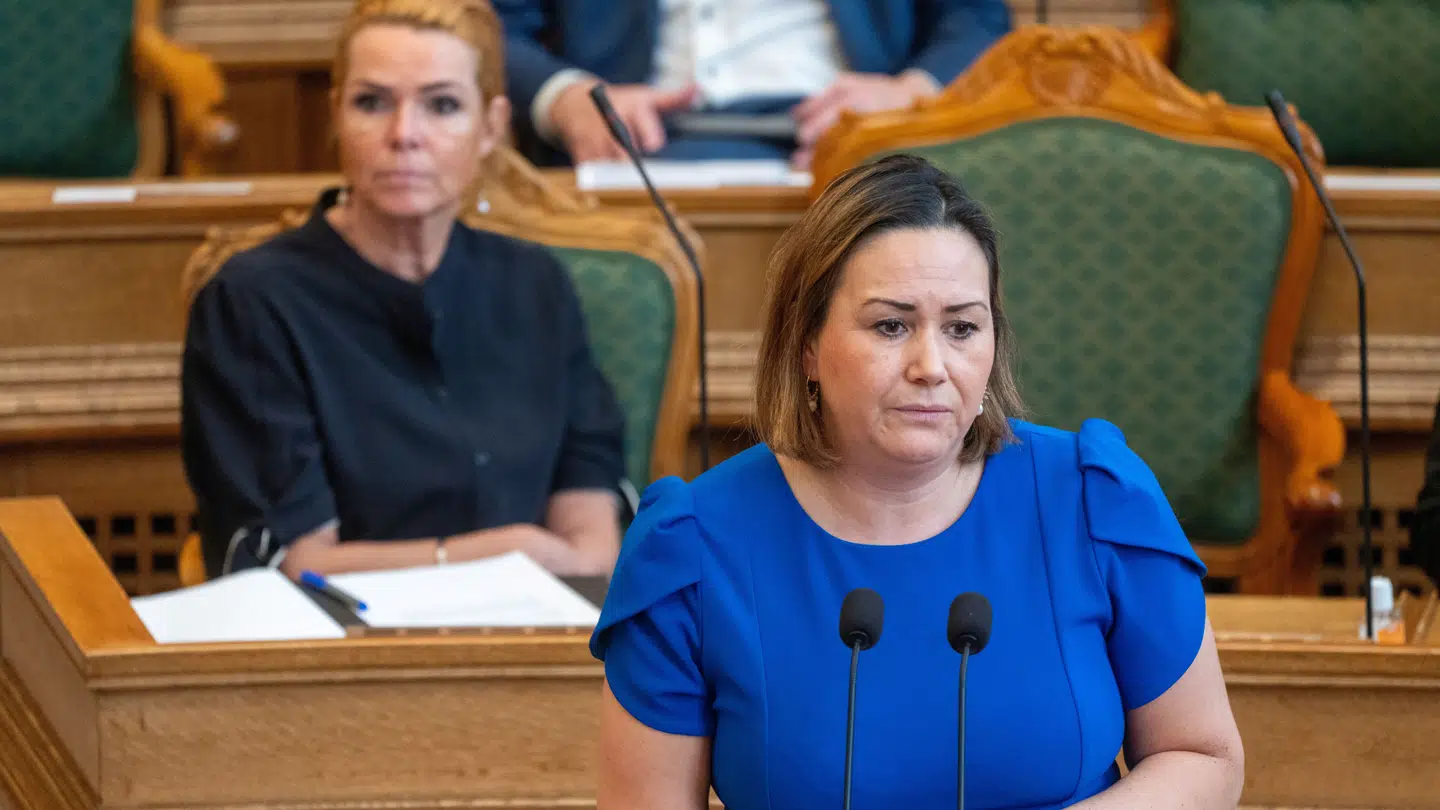 Aaja Chemnitz, der er folketingsmedlem fra det grønlandske parti IA, siger nej tak til Trump.