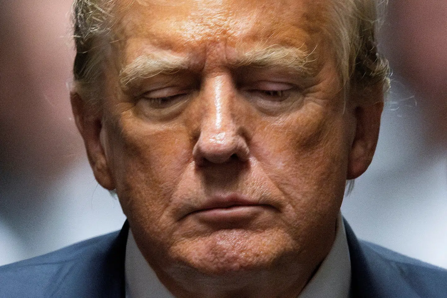 Donald Trump ventes stadig at skulle møde op - enten fysisk eller virtuelt - til sin strafudmåling fredag den 10. januar.