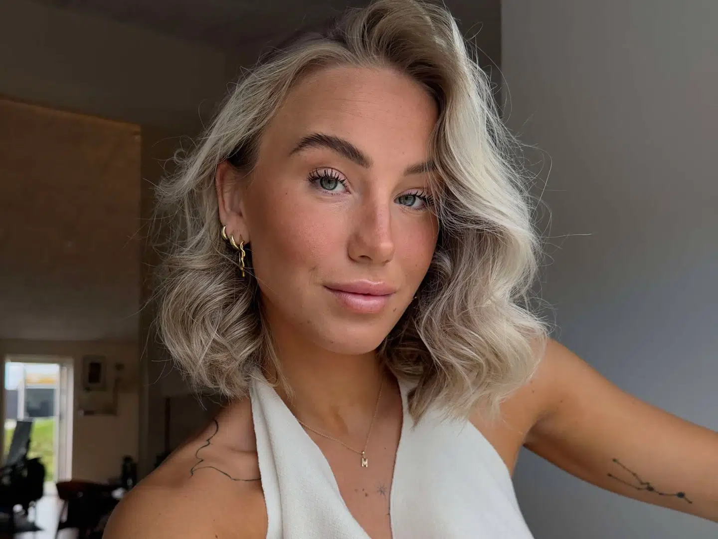 Feline Lund Bergan blev med sin kæreste overfaldet af en gruppe af drenge tilbage i juli 2024.