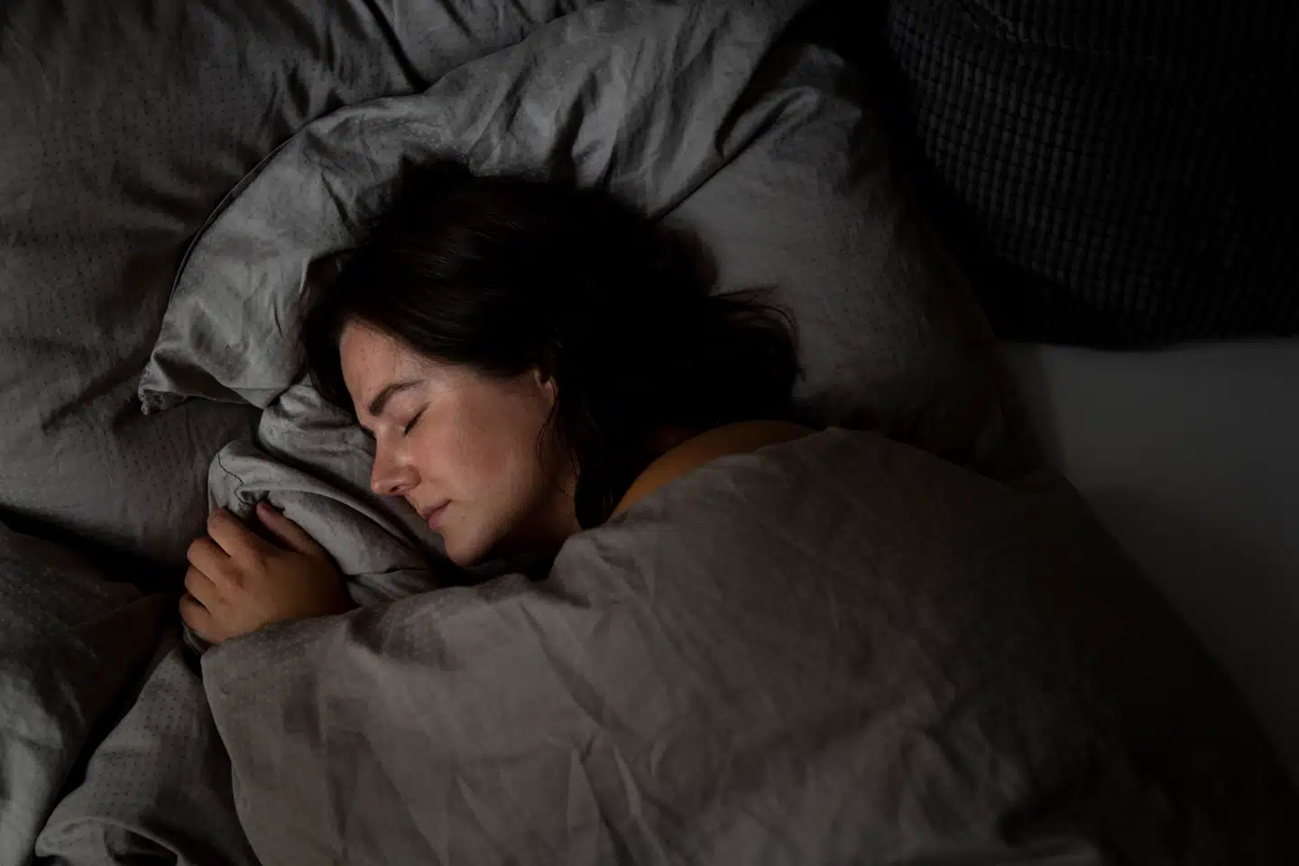 Det glymfatiske system arbejder, mens vi sover, og nu er forskere blevet klogere på, hvordan det virker. Arkivfoto: Ida Marie Odgaard, Scanpix