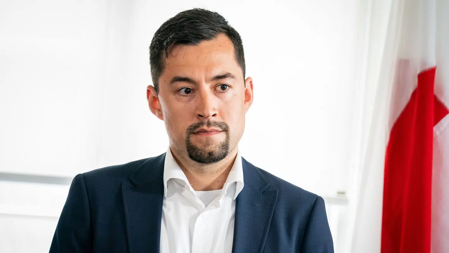 Formanden for Grønlands regering understreger, at USA og Danmark skal blande sig uden om Grønlands fremtid.
