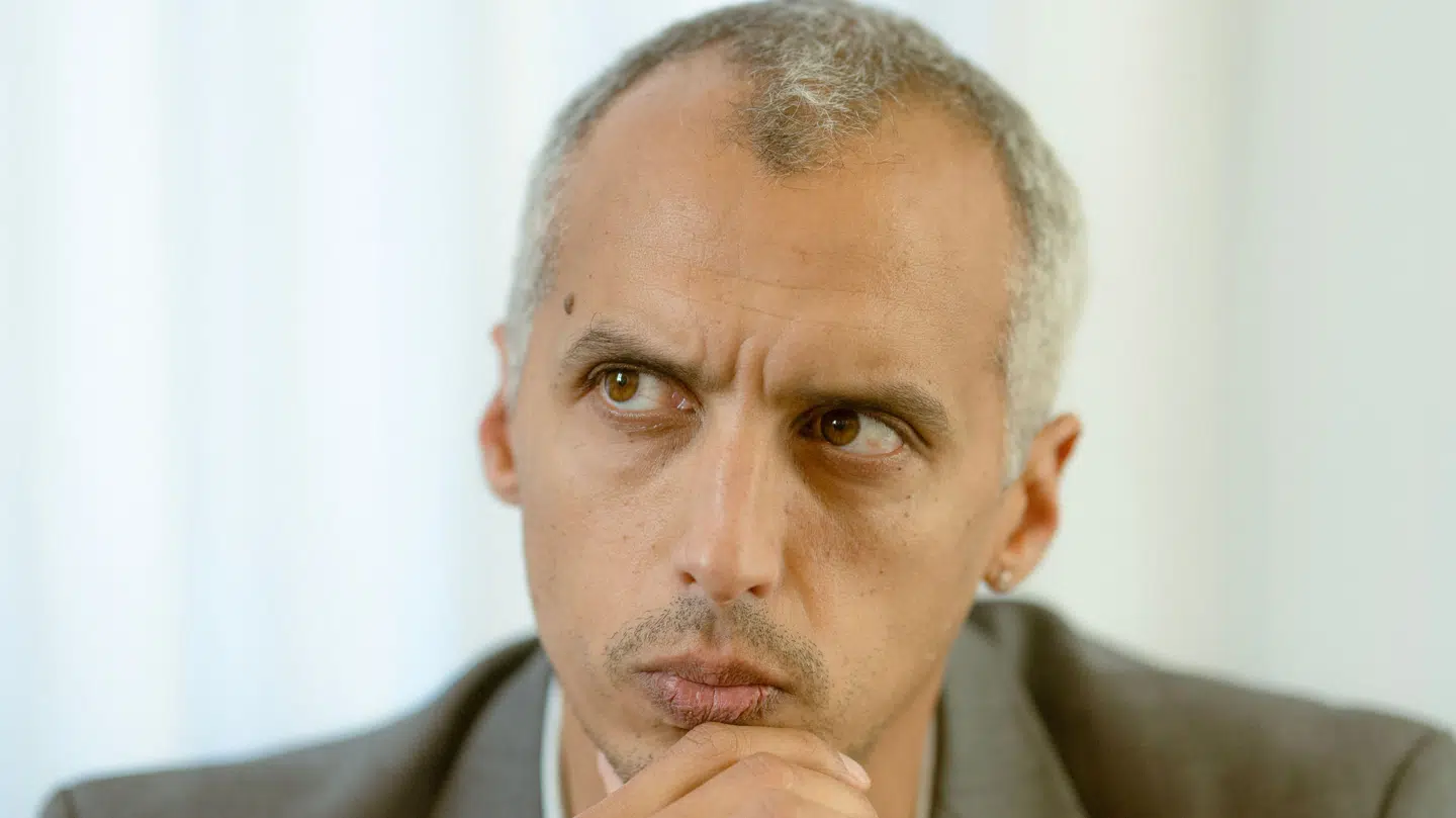 Ved øjeblikketligt at gøre undervisning i Muhammedkrisen obligatorisk, uden en indledende undersøgelse, frygter Tesfaye, at 'vi bare risikerer at underlægge skolerne nye regler og krav uden faktisk at få løst nogle reelle problemer.'