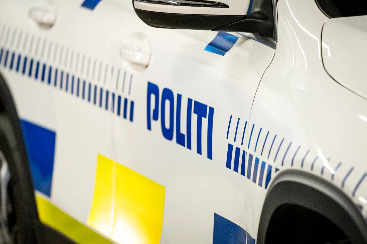 Politibil ved politigården i Albertslund fredag d. 29. november 2024.