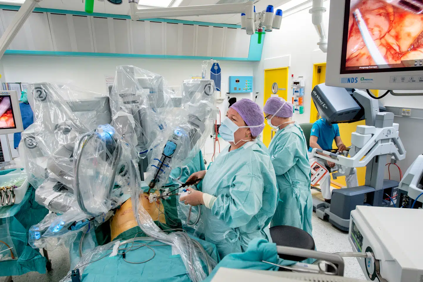 Patienterne ventede alt for længe på at blive behandlet og opereret for en række lidelser som brystkræft, tarmkræft og urologiske kræftsygdomme. Nu er der sket fremgang, lyder budskabet fra sundhedsministeren.