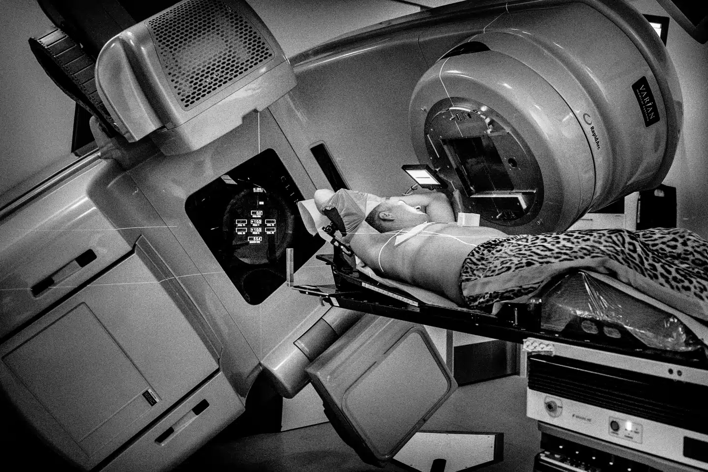 Kvinder med brystkræft har oplevet lange ventetider på at blive behandlet. Det kommer en ny kræfthandlingsplan næppe til at lave om på.