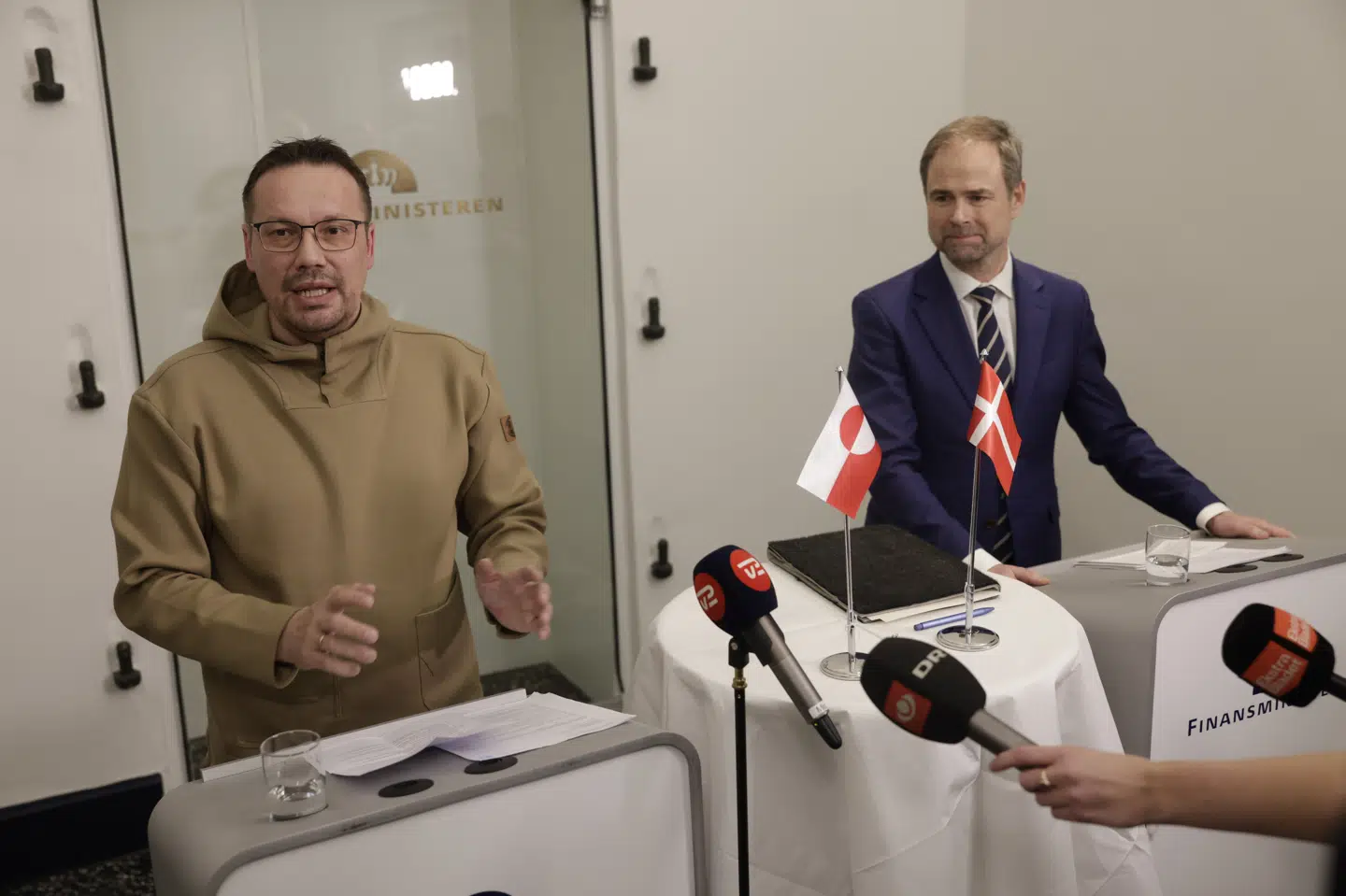 Den grønlandske finansminister Erik Jensen er i København for at underskrive aftale om vandkraftværk.