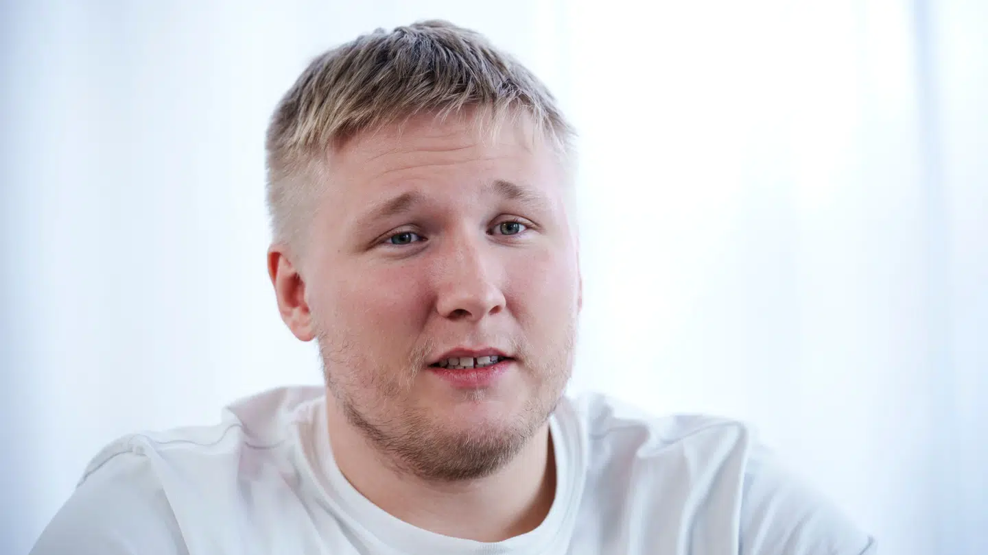 På trods af en atypisk fysik, der ofte er blevet fremhævet, er Emil Nielsen blevet en stjerne Nikolaj Jacobsens landshold.