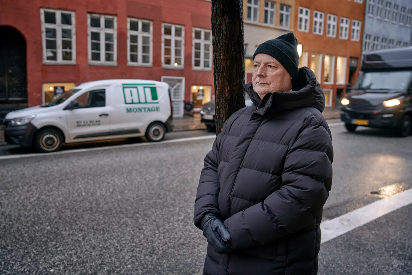 For et år siden var der 820 almindelige p-pladser i Kren Erik Nielsens nabolag, og derfor siger han nu, at »vi flytter«.