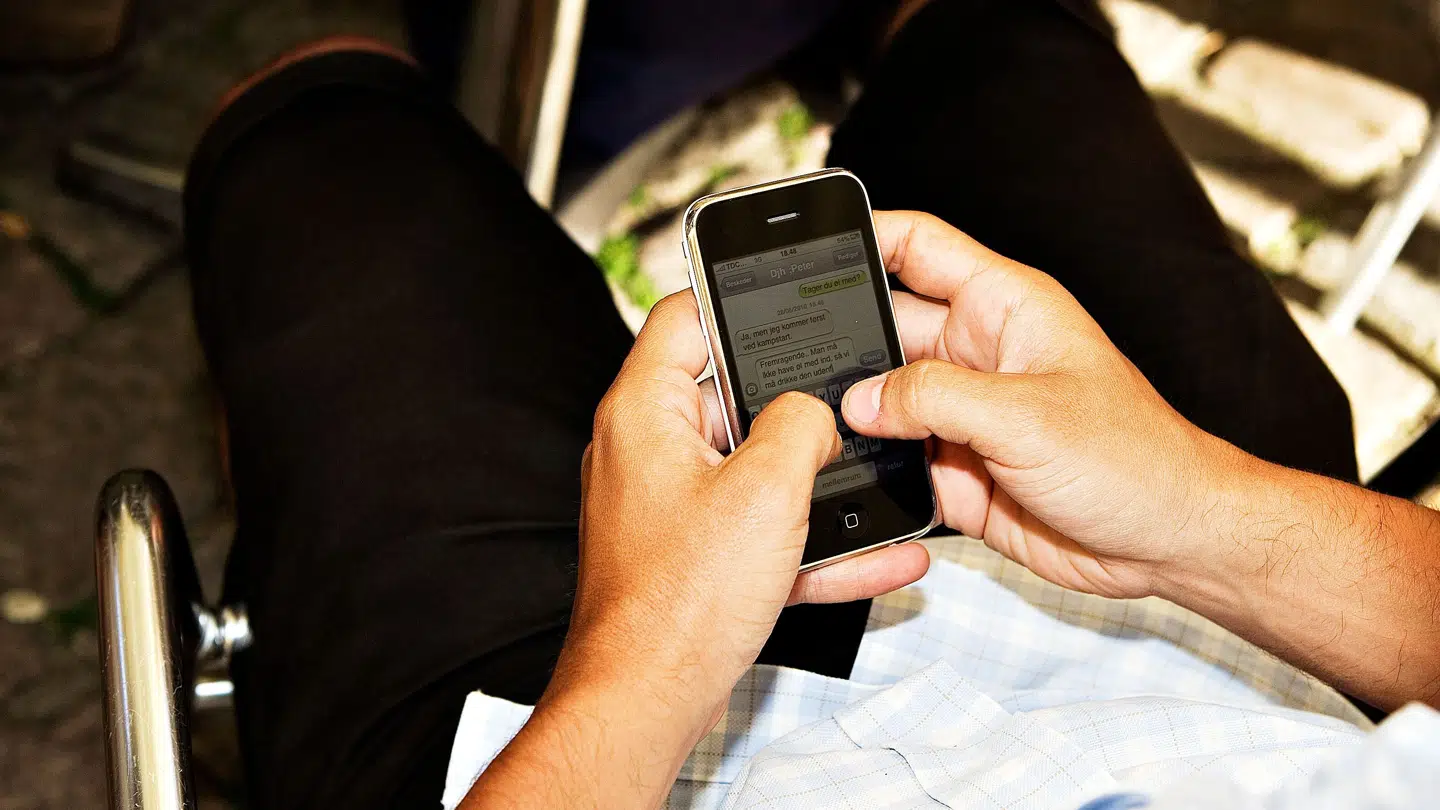 Mobiltelefoni ser ud til at stå i stampe hvad angår pris.