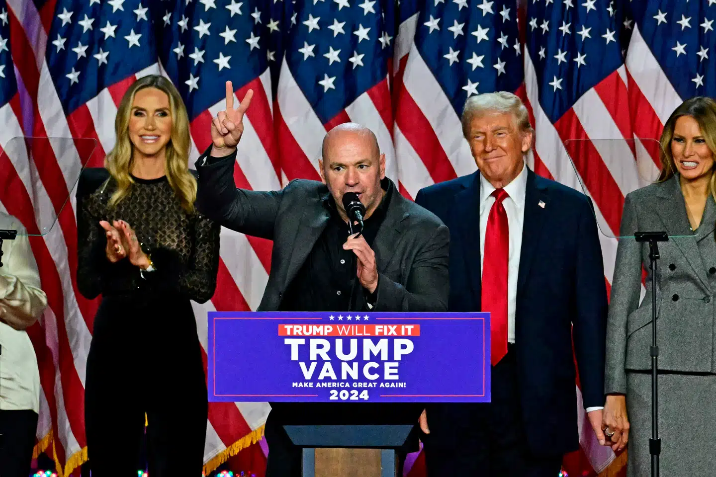Dana White, som her står side om side med Trump på valgnatten i november, er blevet bestyrelsesmedlem hos Meta.