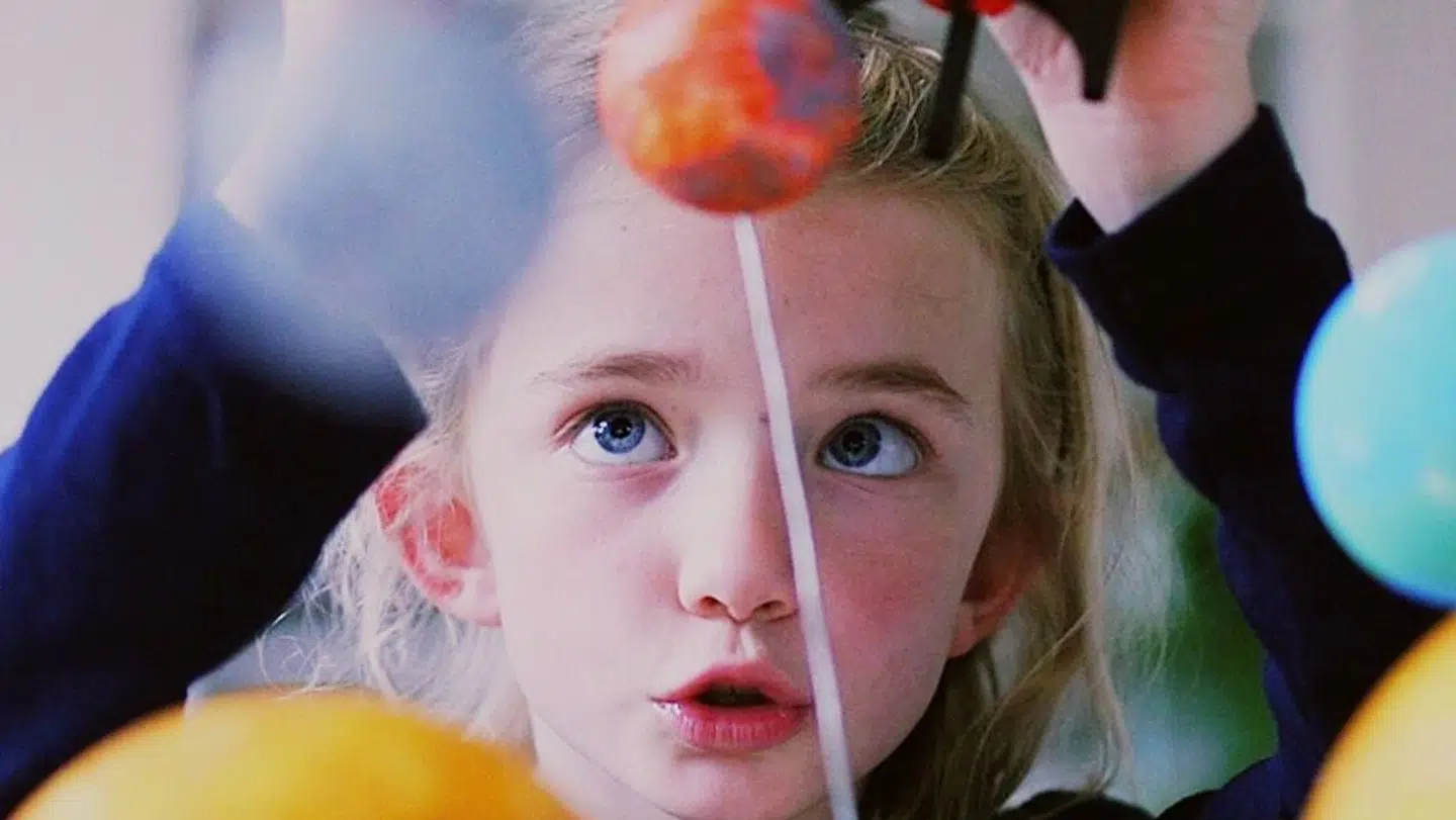 Der er farlig kemi i mange af produkter, der bliver importeret til landet. Nu advarer Miljøstyrelsen.