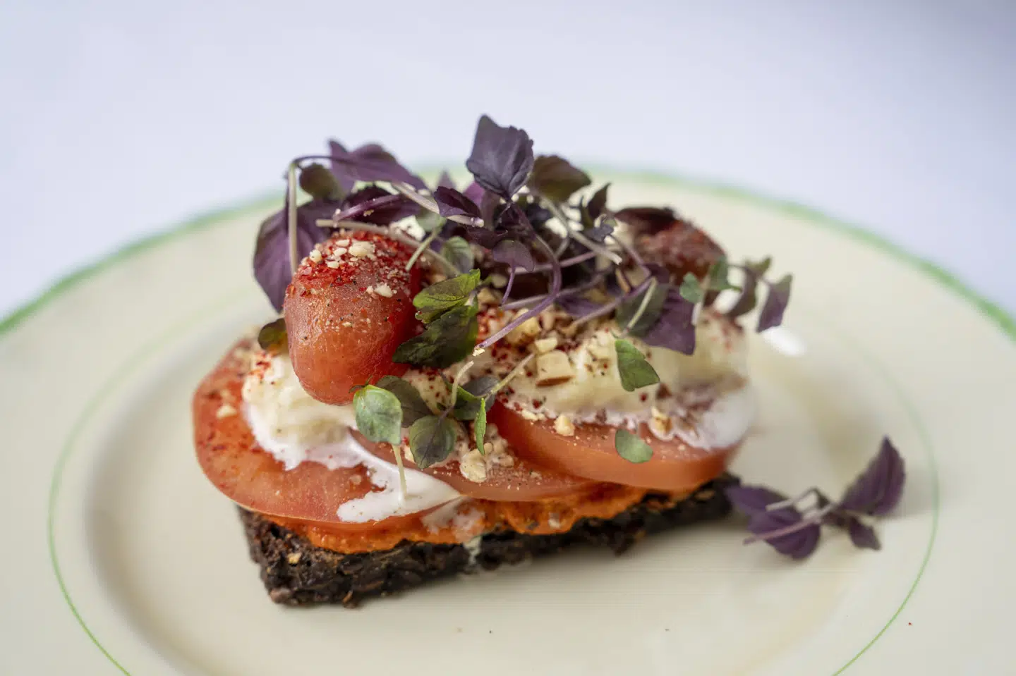 Smørrebrød er en af de danske madtraditioner, der måske kan ende på FN's liste over immateriel kulturarv. (Arkivfoto).