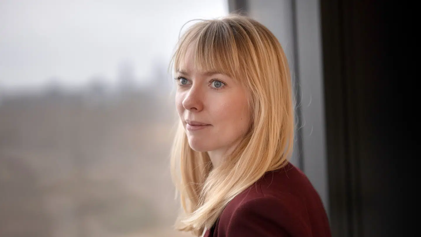 Forbrugerøkonom Ida Marie Moesby advarer mod at smide kortet i skraldespanden.