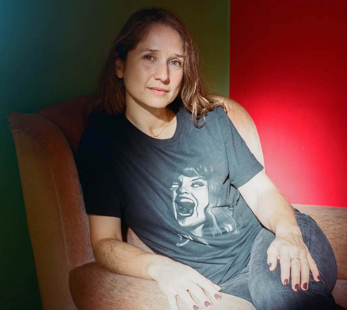 Første halvdel af Ida Marie Hedes nye roman er tæt på at sprænge karakterskalen. Desværre holder »Den første lidenskab« ikke hele vejen hjem.