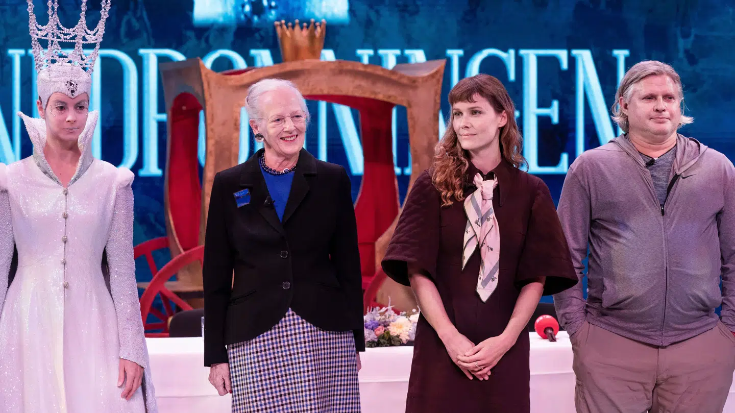 Oh Land og dronning Margrethe har arbejdet sammen flere gange. Her er de fotograferet i Tivoli i 2021.