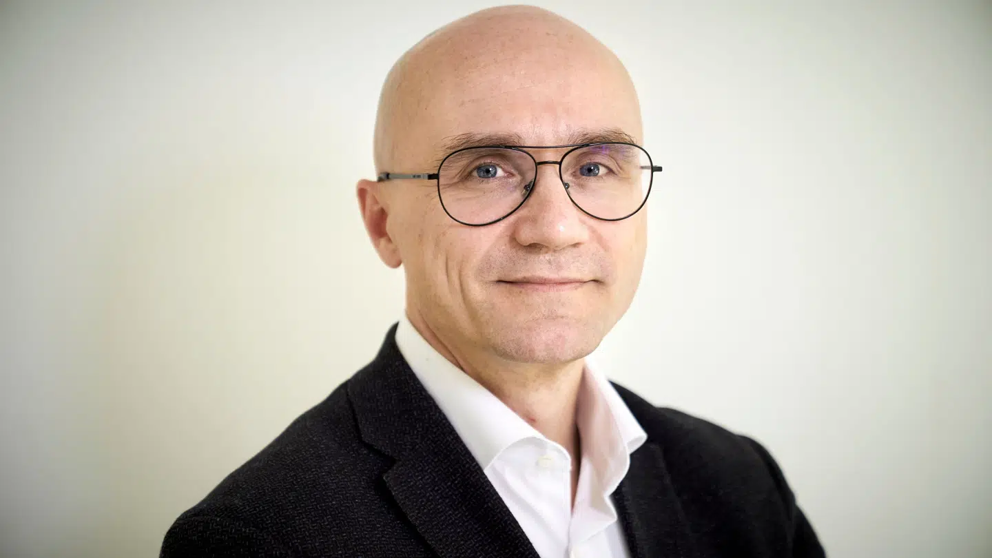 Christian Marcussen er medlem af Det Nationale Integrationsråd. Han mener, at Danmarks Statistiks definition af, hvornår man er dansk, er meget problematisk. Det mener B.T. også.