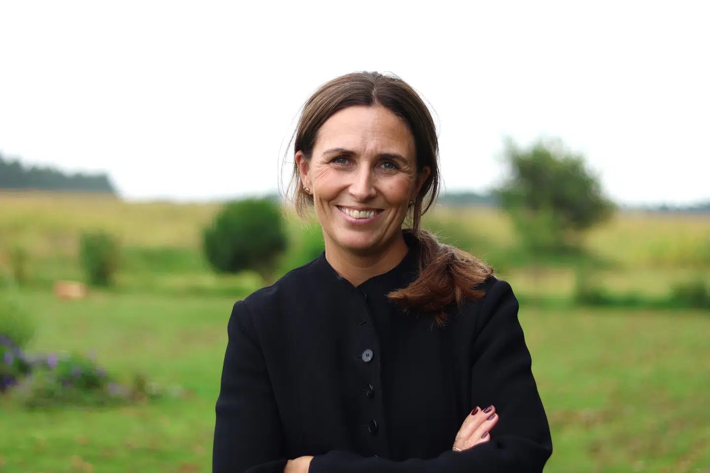 I Røverkøb i provinsen tager værten Line Franck deltagerne med på boligjagt. Nu viser det sig, at flere allerede havde købt huset på forhånd.