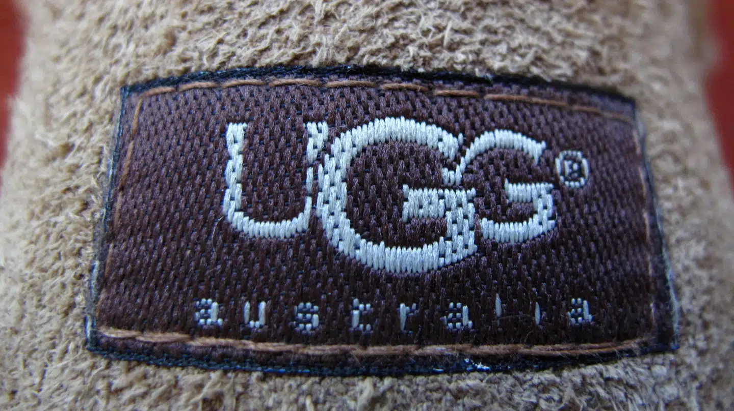 Her ses skoen fra det amerikanske UGG.
