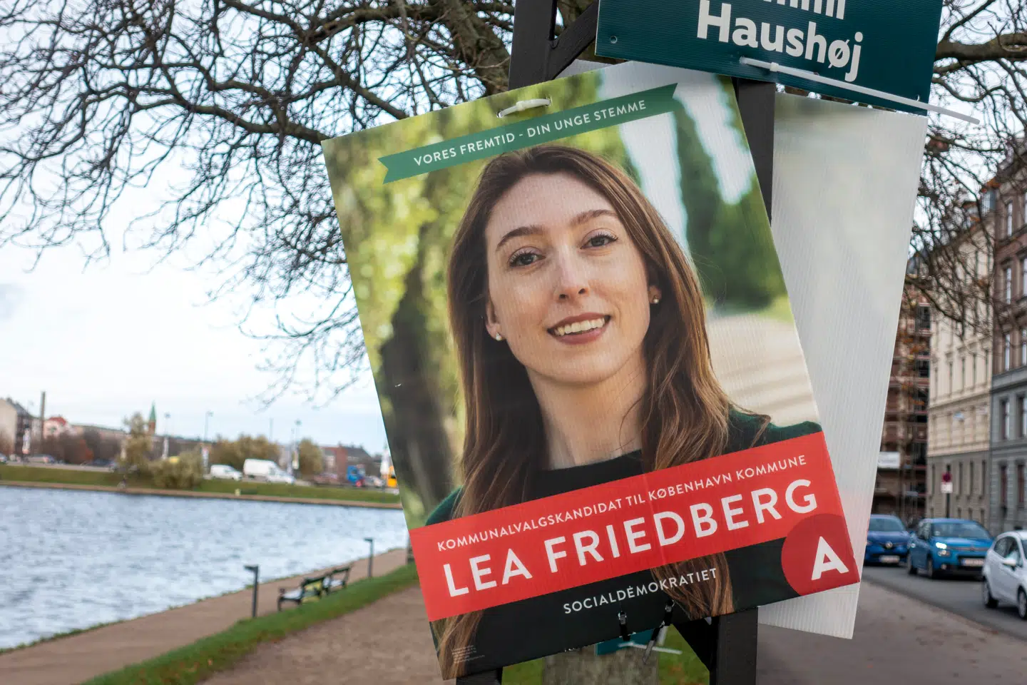 »Vi bliver nødt til at slå i bordet nu, inden det er for sent, inden stadigt flere unge som mig forlader vores lokale demokratis synkende skude,« skriver Lea Friedberg. Foto: Christian Lindgren/Ritzau Scanpix