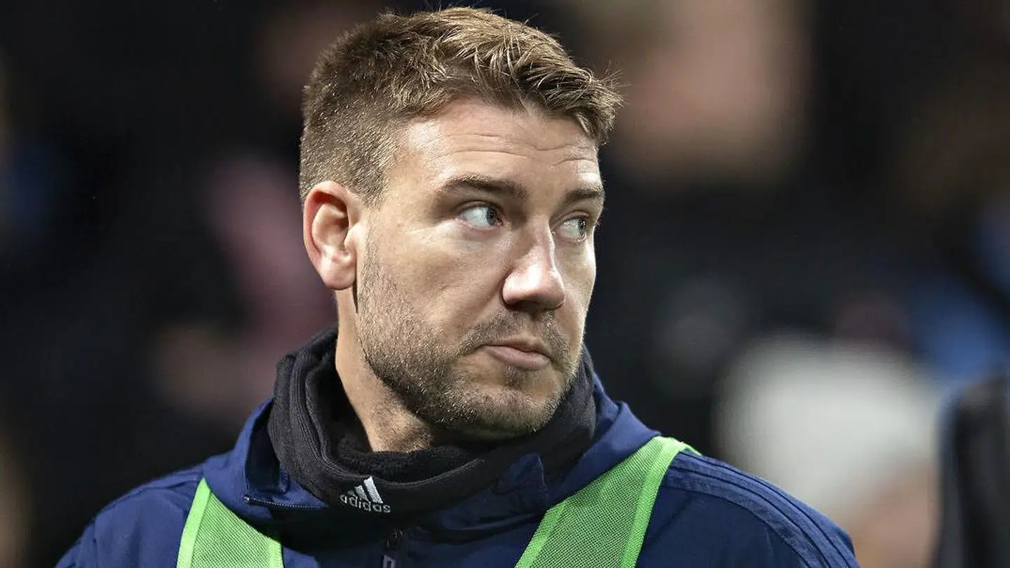 Nicklas Bendtner har netop udgivet 'Begge sider'.