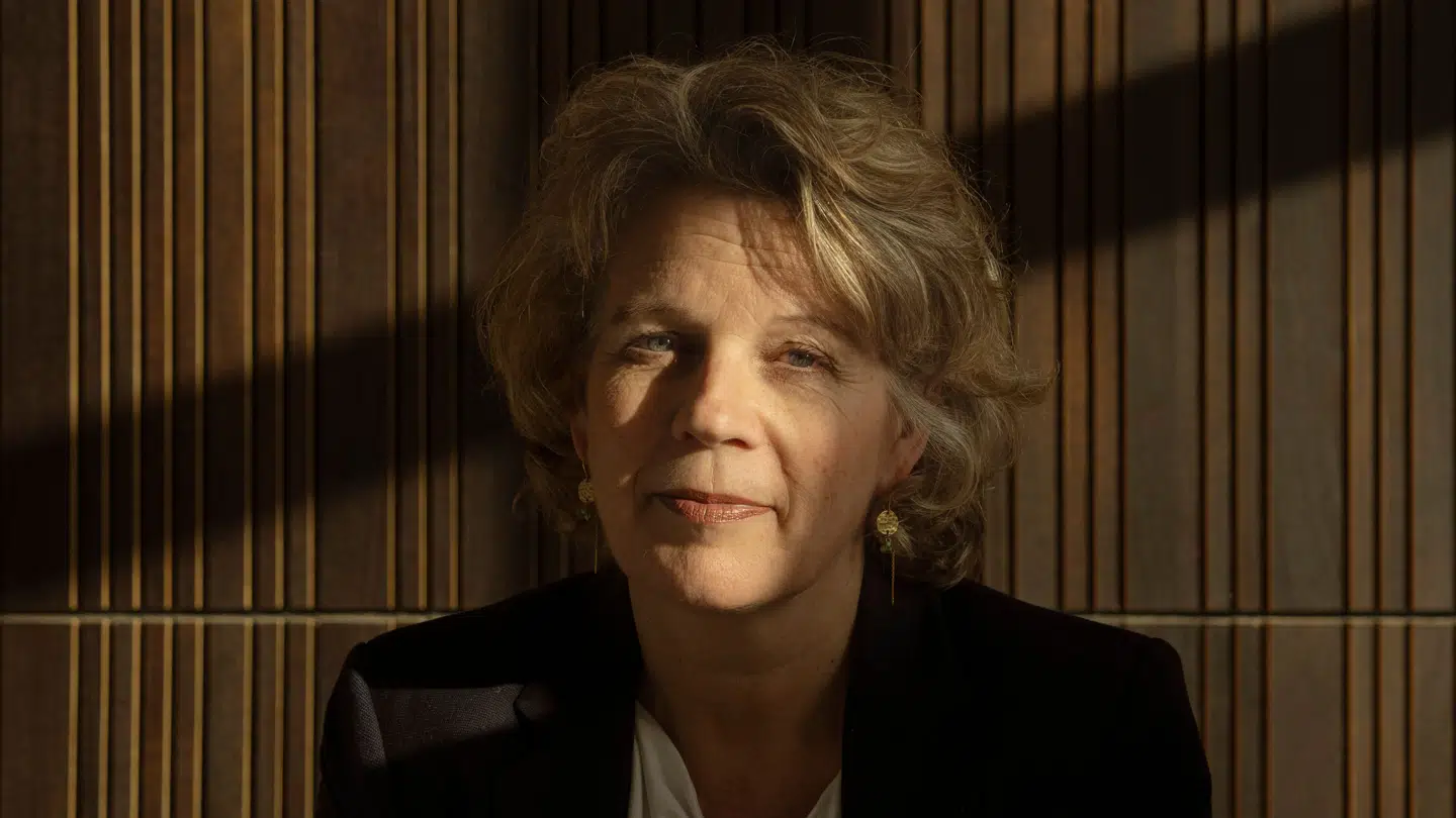 Privatøkonom i PFA, Camilla Schjølin Poulsen, har regnet på, hvad 200 kr. lagt til side hver uge i mange år kan blive til.