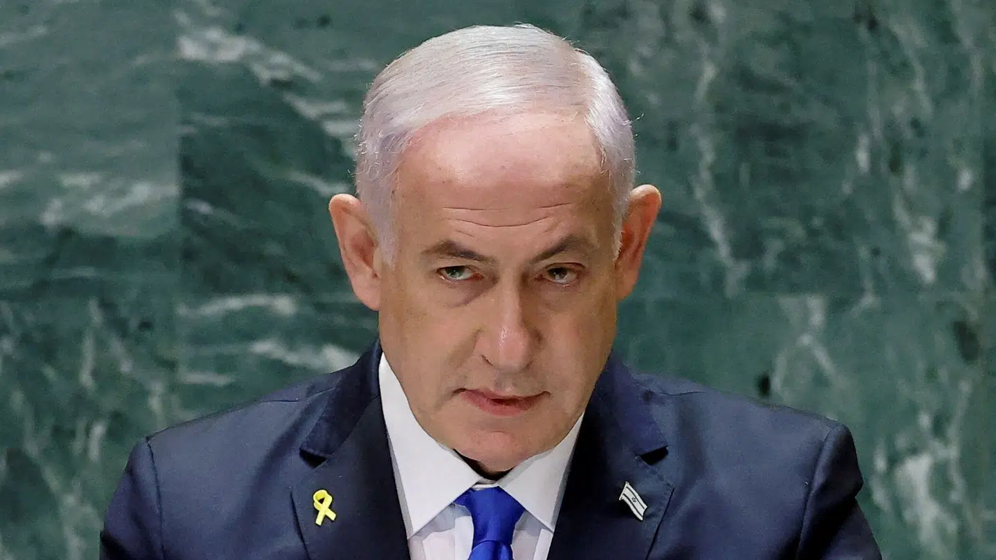 Benjamin Netanyahu anklager torsdag morgen Hamas for at løbe fra dele af den våbenhvile, der ellers blev aftalt onsdag.