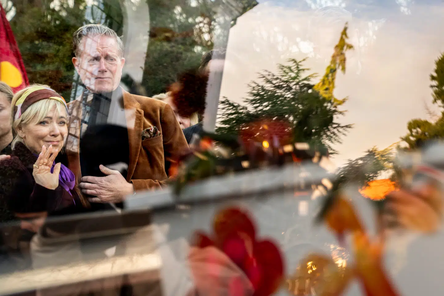 Peter Mygind og hans hustru Lise Mühlhausen tog tårevædet afsked med Jytte Abildstrøm, da hun blev bisat fra Frederiksberg Kirke, lørdag 11. januar 2025.