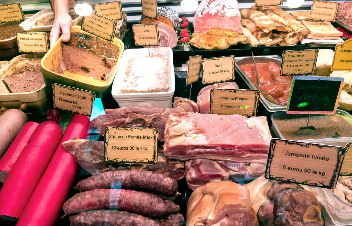 Et nyt stort studie tyder på, at der kan være en mulig sammenhæng mellem en bestemt gruppe populære fødevarer og demens.