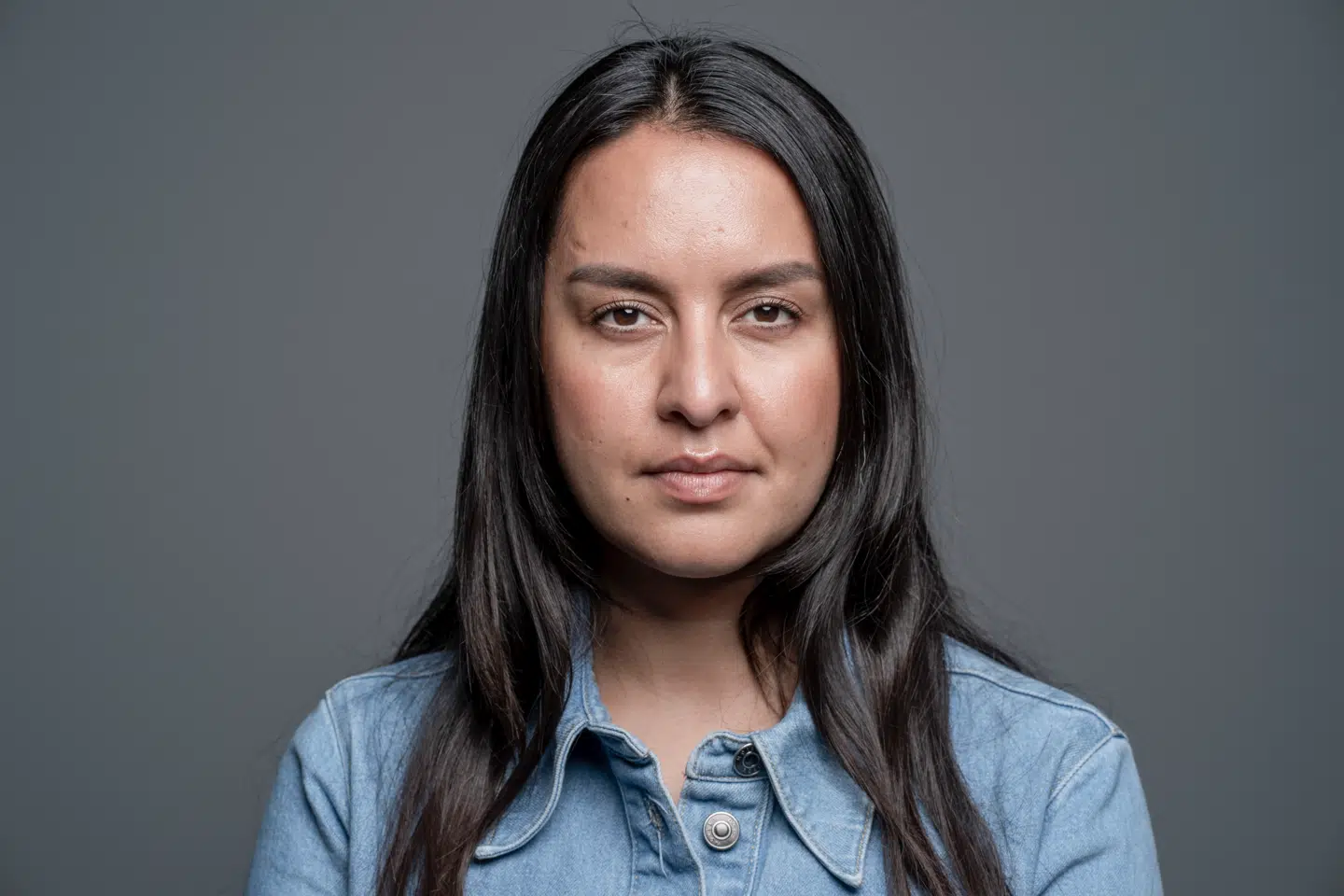 »Jeg tør vædde på, at en rundspørge blandt danske folkeskoleelever om Grønland vil tegne et deprimerende billede af den romantiserede illusion om et stærkt rigsfællesskab, som for eksempel kong Frederiks nye våbenskjold tegner,« skriver Geeti Amiri Kjær. Foto: Søren Bidstrup