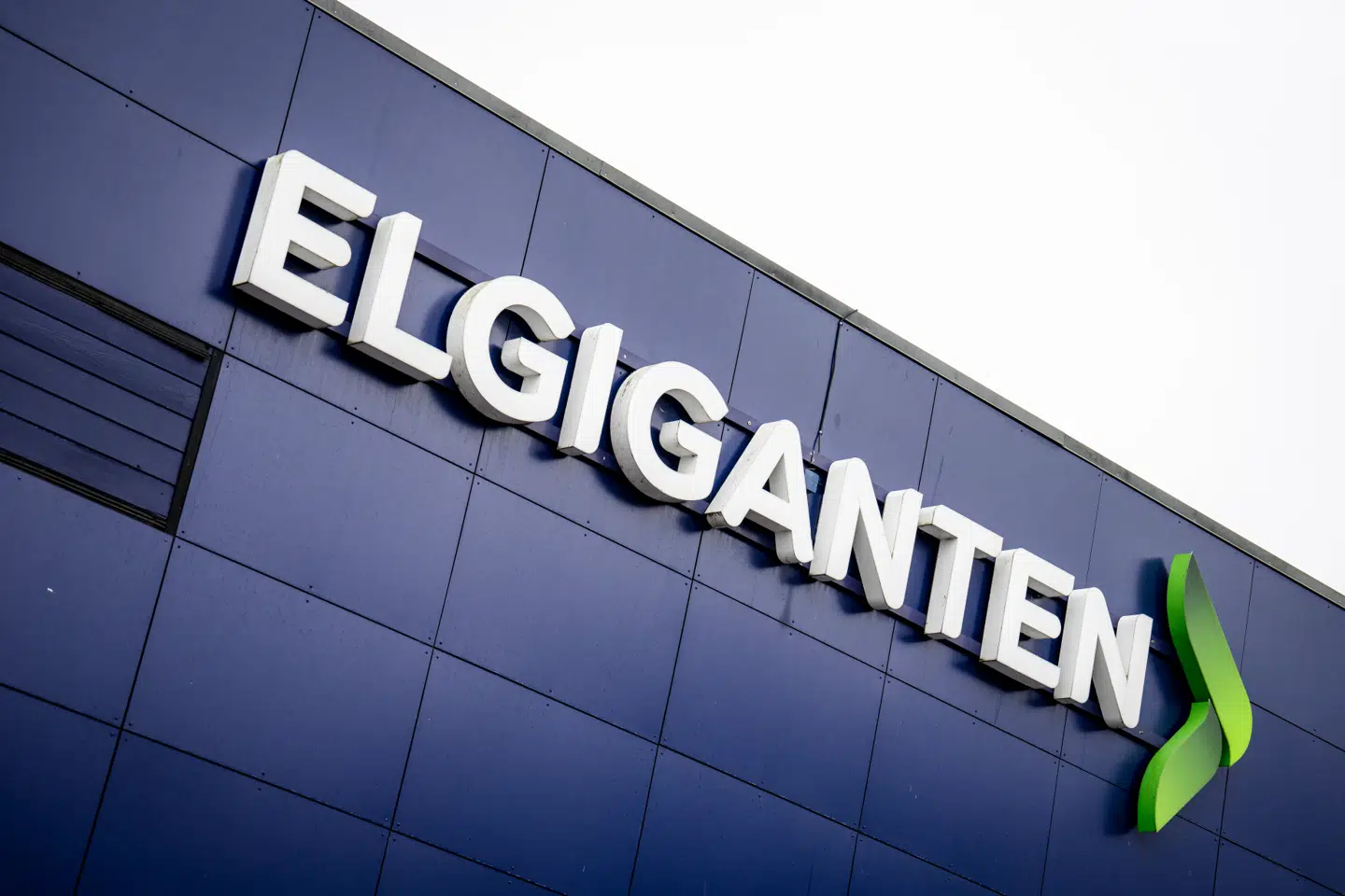 Forbrugerombudsmanden mener, at Elgigantens kampagne for et lån uden omkostninger er i strid med markedsføringsloven.