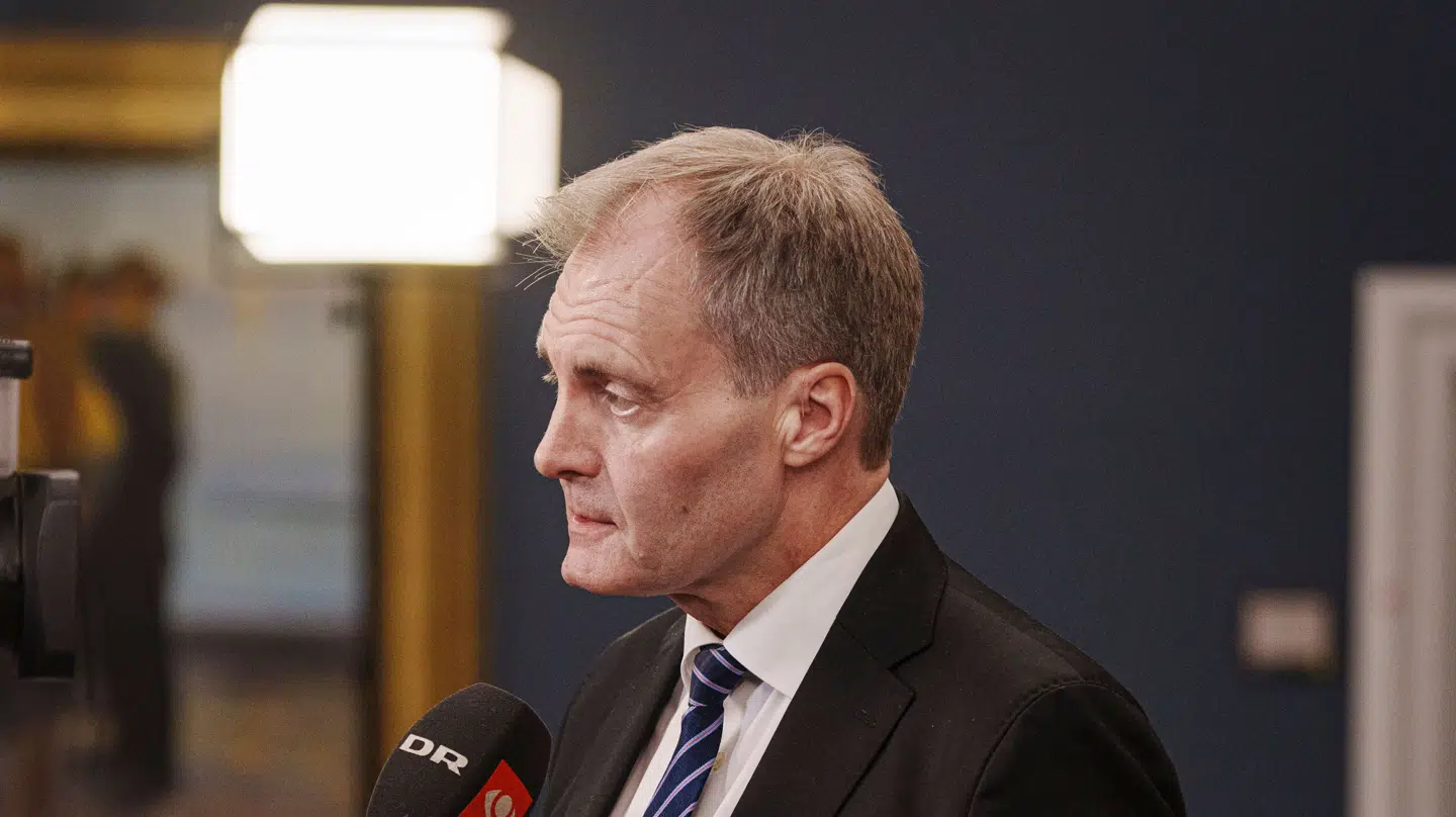 Danmarksdemokraternes Peter Skaarup (Æ) ankommer til Det Udenrigspolitiske Nævn som holder møde på Christiansborg i København, torsdag den 16. januar 2025.. (Foto: Liselotte Sabroe/Ritzau Scanpix)