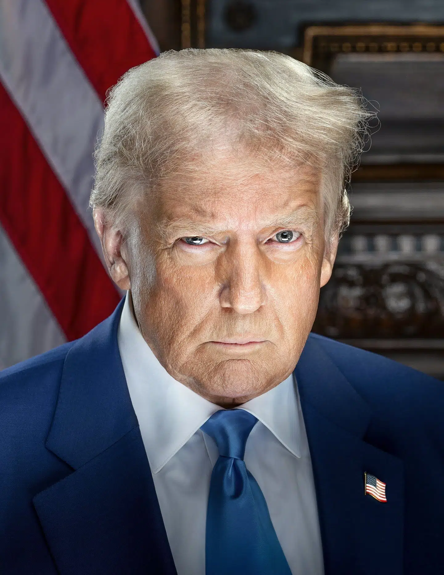 Trump har torsdag offentliggjort sit officielle præsidentfoto.