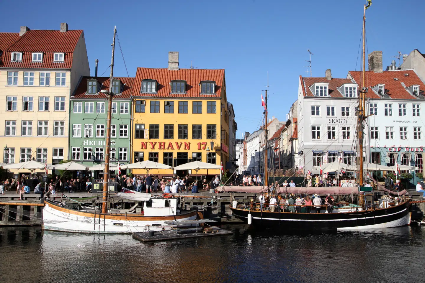 Arkivfoto af Nyhavn i København.
