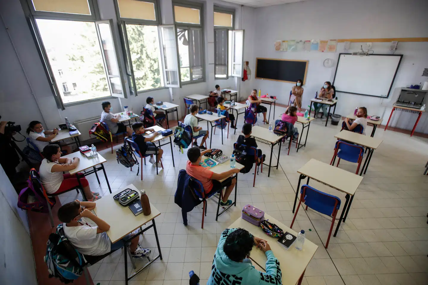 Sårbare elever blev hentet ud af deres klasser for at modtage ekstra hjælp. I virkeligheden »underviste« en kvindelig lærer, ifølge anklagemyndigheden i en syditaliensk by, i porno og sex.