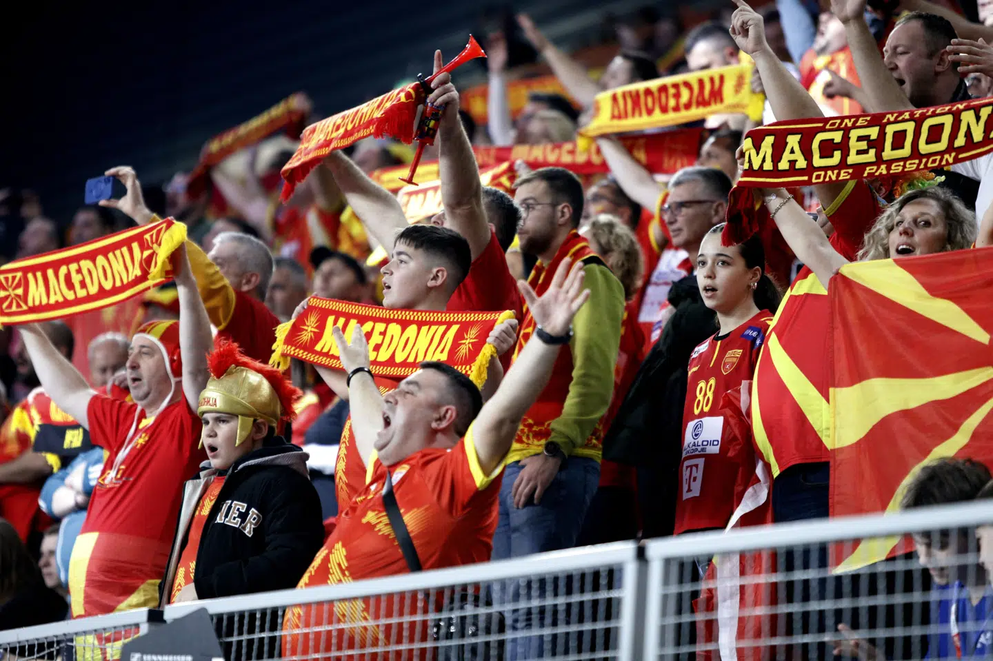 De nordmakedonske fans var mødt talstærkt op til kampen mod Holland. Opgøret blev spillet i Kroatien.