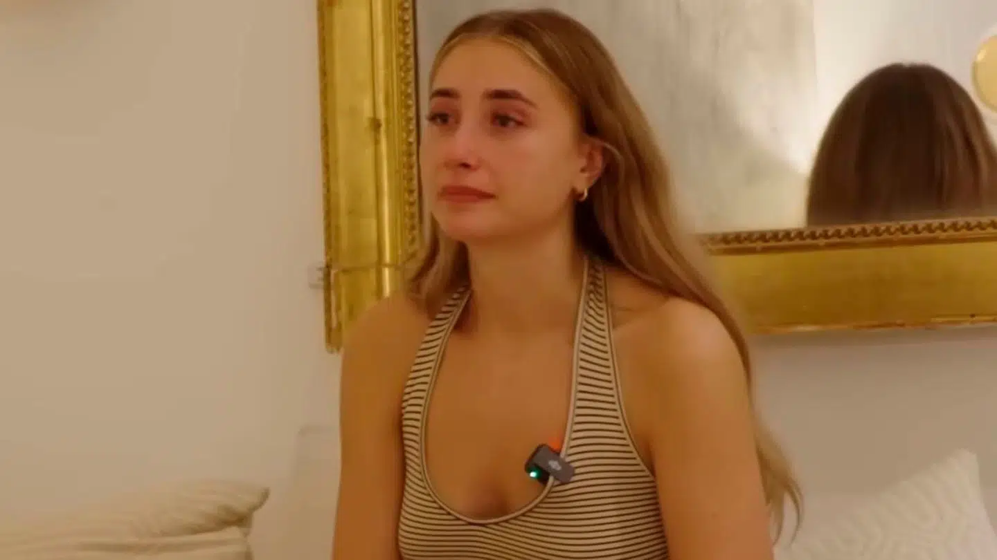 OnlyFans-stjernen Lily Phillips mener, at hun selv er 'en del af problemet'. Det fortæller hun, efter hun blev verdenskendt for at have sex med 100 mænd på et døgn.