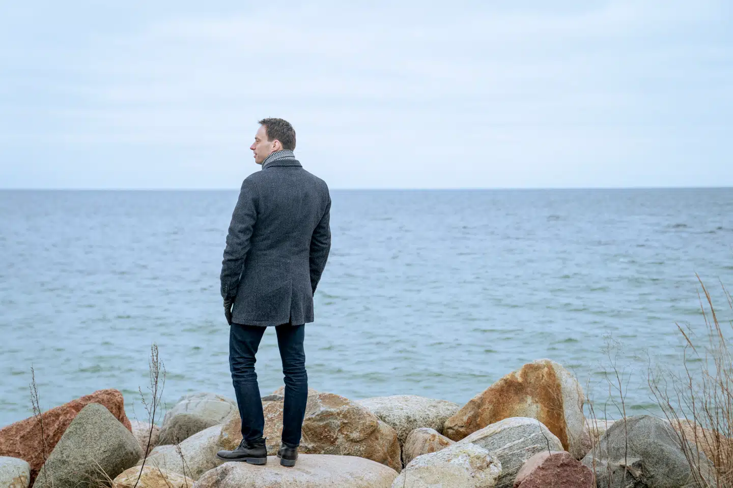 SF-borgmester for Hvidovre Kommune Anders Wolf Andresen har droppet stort ø-projekt og lanceret et nyt. Projektet vækker dog bekymring hos hans borgmesterkollegaer rundt omkring. Nu inviterer de ham til dialog og kaffe.