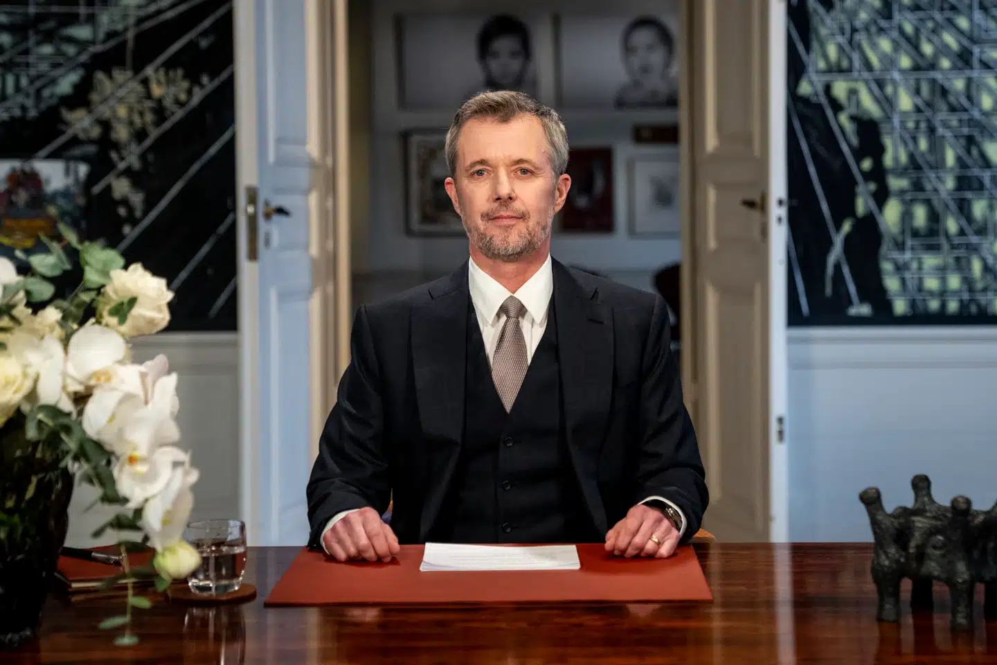 »Kong Frederik er – ud over at være konge af Danmark – også konge af Grønland! Som siddende statsoverhoved har han derfor nogle unikke muligheder,« skriver Hans Mouritzen.