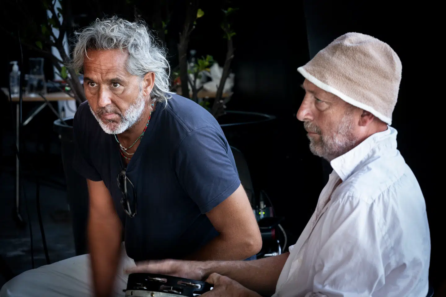 Efter DR-dokumentaren »Sexisme i musikbranchen« undskyldte Claes Antonsen for sit sprog og sin adfærd.