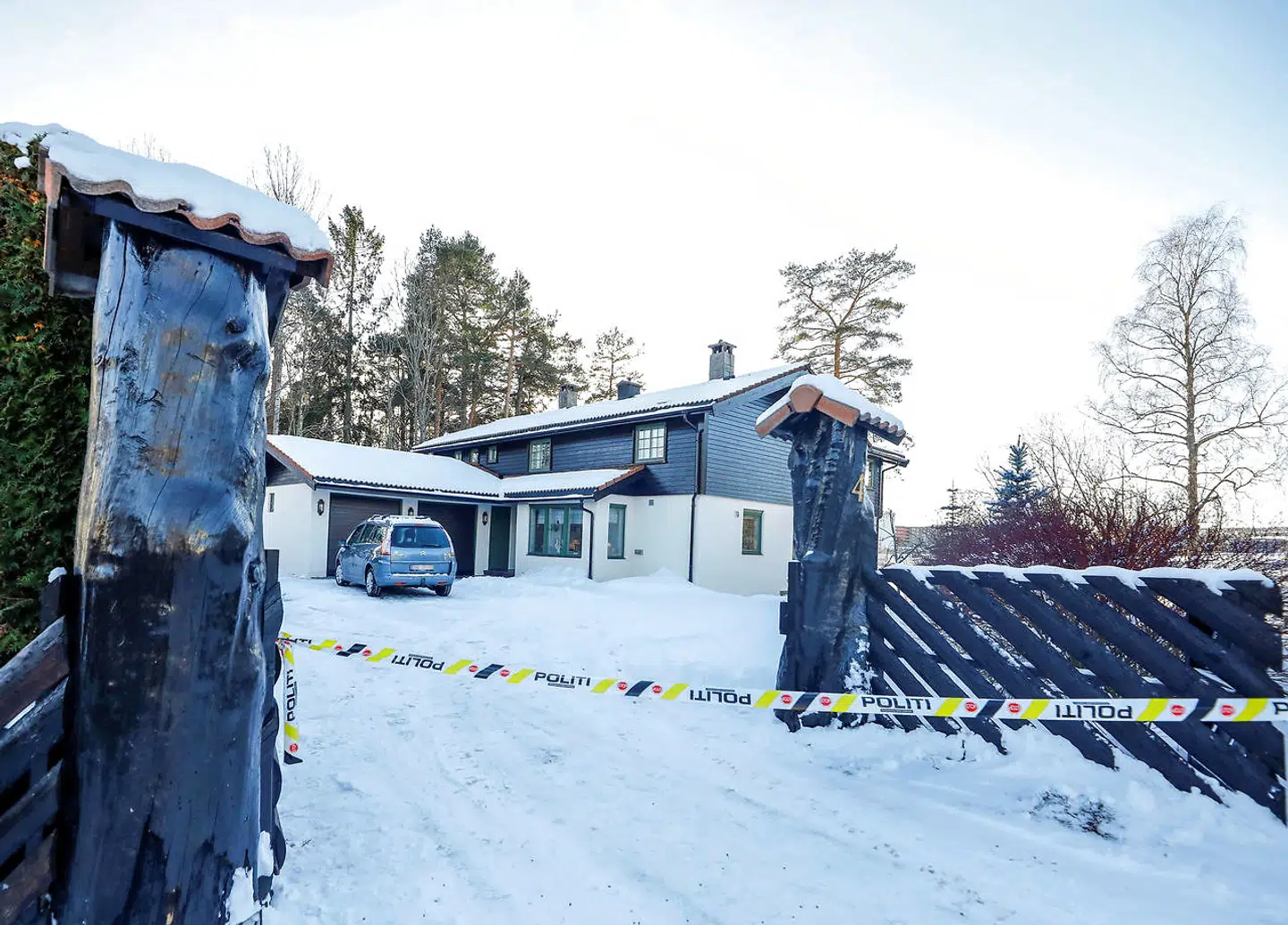 Politiets afspærringer ved Hagen-hjemmet, efter Anne-Elisabeth Hagen forsvandt.