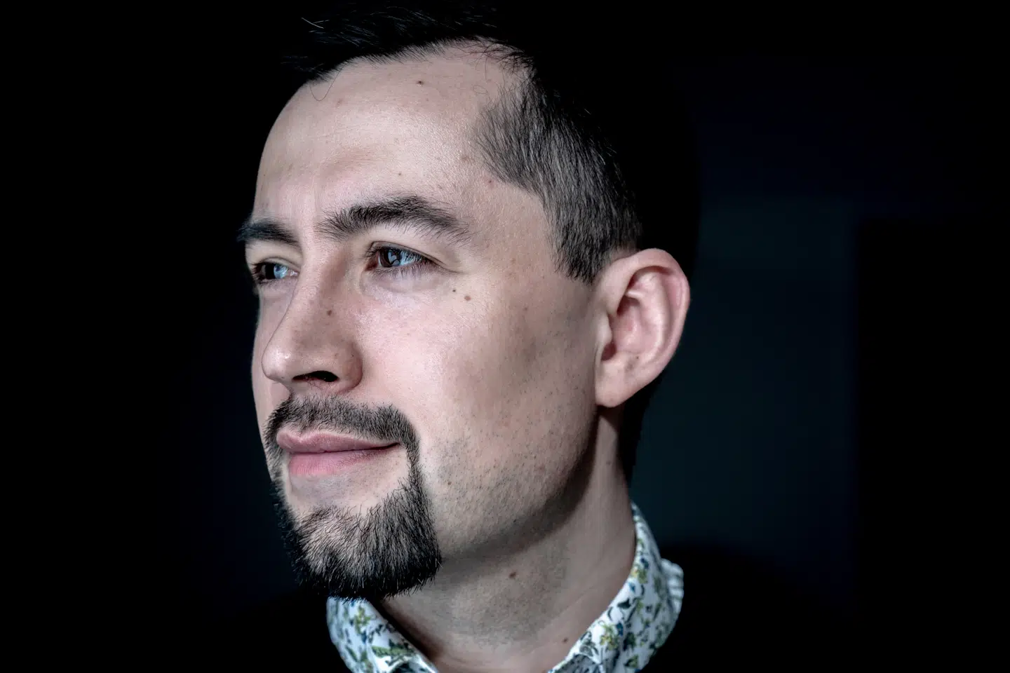 Múte Bourup Egede er på ingen tid blevet et kendt ansigt. Men hvem er manden bag?